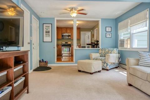 58 Senator St, Springfield, MA 01129 photo 18