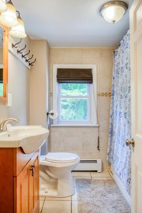 58 Senator St, Springfield, MA 01129 photo 11