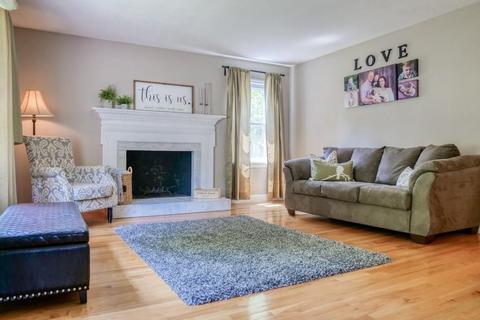 58 Senator St, Springfield, MA 01129 photo 9