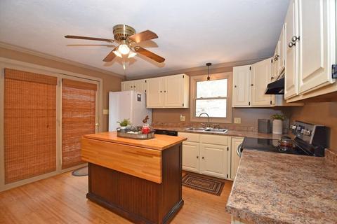 49 Ashley Dr, Gardner, MA 01440 photo 6