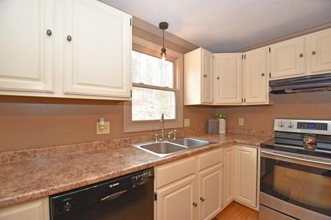 49 Ashley Dr, Gardner, MA 01440 photo 8