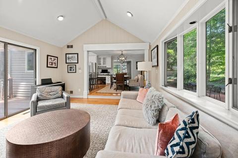 20 Cliff Rd, Wellesley, MA 02481 photo 4