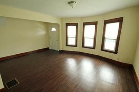12 Crown St, Springfield, MA 01108 photo 5