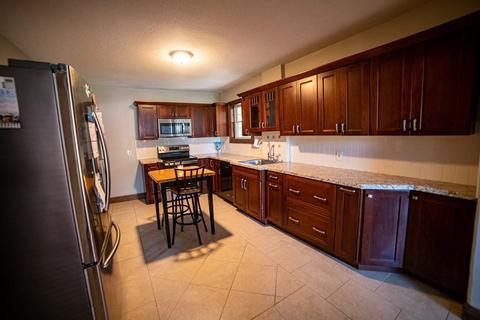 14 Irvington St, Springfield, MA 01108 photo 12