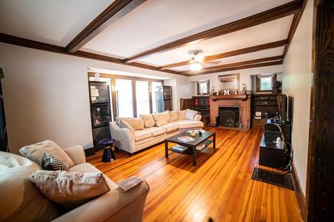 14 Irvington St, Springfield, MA 01108 photo 11