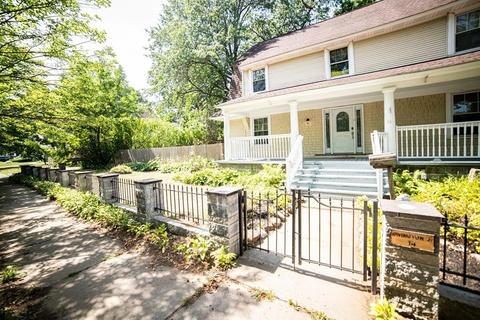14 Irvington St, Springfield, MA 01108 photo 3