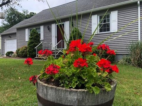 56 Cushing Rd, Webster, MA 01570 photo 1