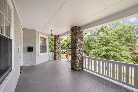 85 Forest St, Worcester, MA 01609 photo 4
