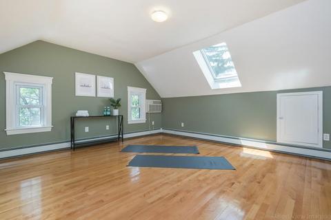 85 Forest St, Worcester, MA 01609 photo 28