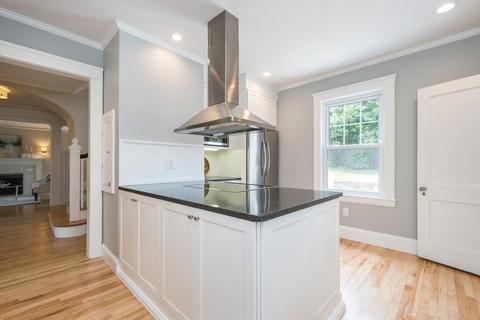 85 Forest St, Worcester, MA 01609 photo 13