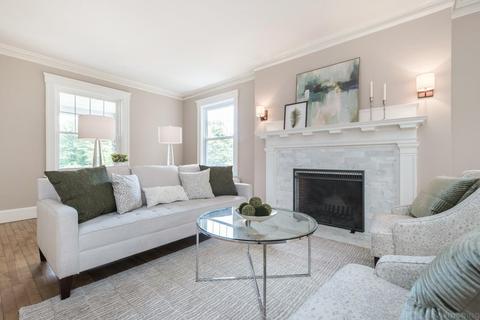 85 Forest St, Worcester, MA 01609 photo 9