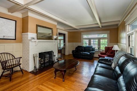 129 Spruceland Ave, Springfield, MA 01108 photo 5