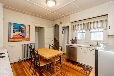 129 Spruceland Ave, Springfield, MA 01108 photo 9