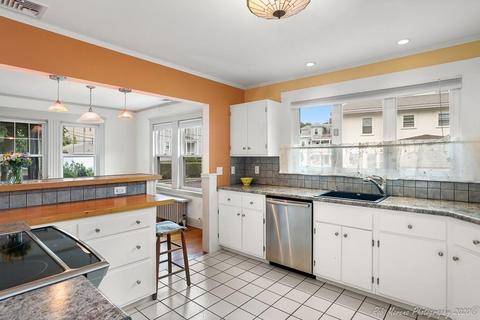 2 Lefavour Ave, Beverly, MA 01915 photo 12