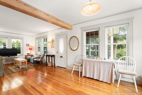 2 Lefavour Ave, Beverly, MA 01915 photo 3