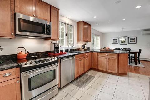 70 Gay St, Needham, MA 02492 photo 9