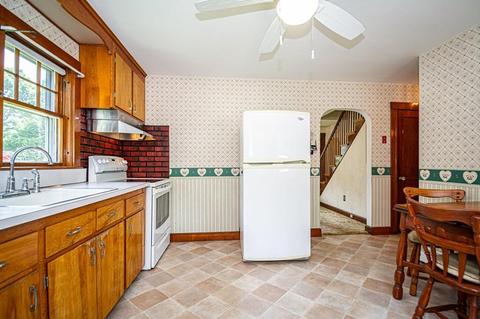 78 Salem St, Reading, MA 01867 photo 8