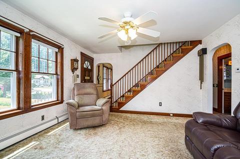 78 Salem St, Reading, MA 01867 photo 4