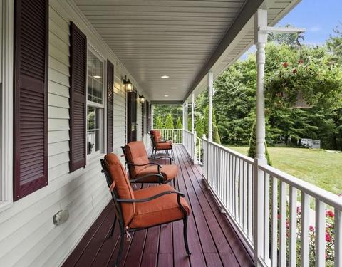74 Milford St, Upton, MA 01568 photo 4