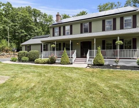 74 Milford St, Upton, MA 01568 photo 1
