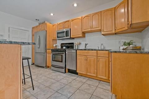 431 E 3rd #1, Boston, MA 02127 photo 27