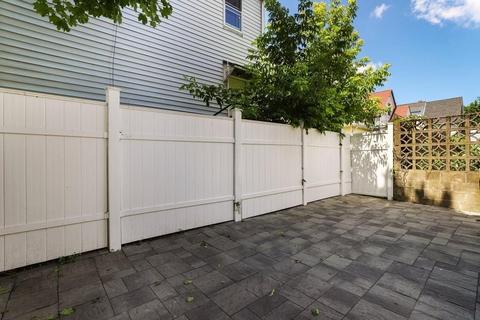 6 Staples Ave, Everett, MA 02149 photo 22