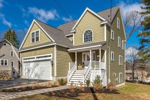 28 Thorndike St, Reading, MA 01867 photo 1
