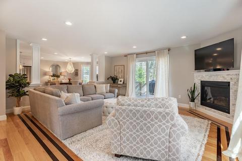28 Thorndike St, Reading, MA 01867 photo 6