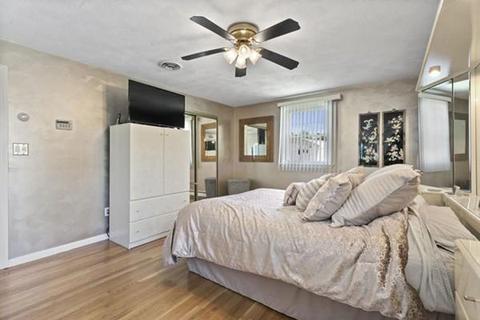 25 Juniper Dr, Saugus, MA 01906 photo 12