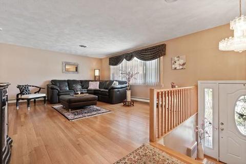 25 Juniper Dr, Saugus, MA 01906 photo 10
