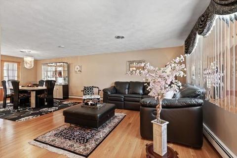 25 Juniper Dr, Saugus, MA 01906 photo 9