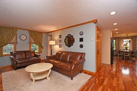 8 Corinth Dr, Worcester, MA 01606 photo 8