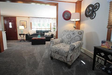 115 Merida St, Springfield, MA 01104 photo 4