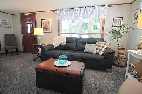 115 Merida St, Springfield, MA 01104 photo 3