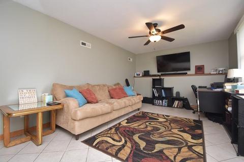 55 Wing St, Springfield, MA 01151 photo 3