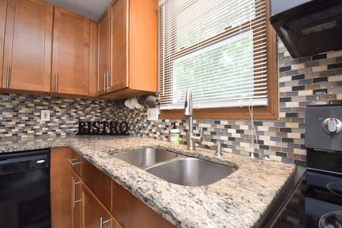 55 Wing St, Springfield, MA 01151 photo 10