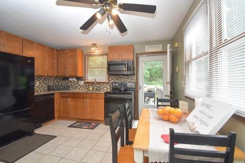 55 Wing St, Springfield, MA 01151 photo 9