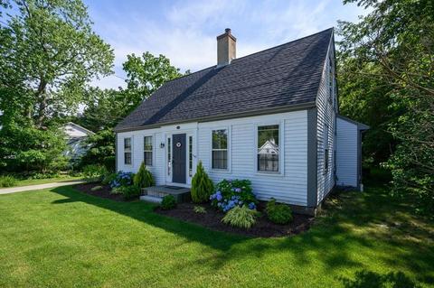 451 Gardner St, Hingham, MA 02043 photo 3