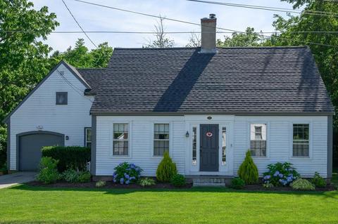 451 Gardner St, Hingham, MA 02043 photo 1