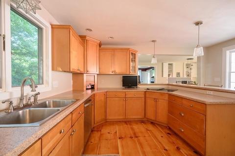 451 Gardner St, Hingham, MA 02043 photo 11