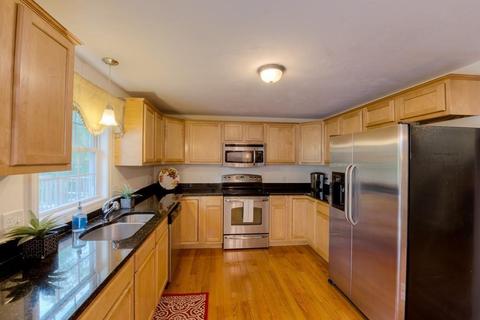 38 Pine Hill Rd, Worcester, MA 01604 photo 8