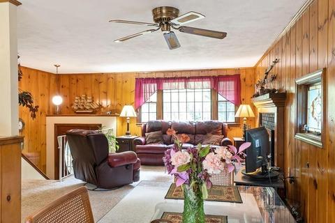 27 Proctor Rd, Townsend, MA 01469 photo 9