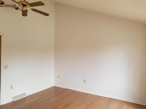 39 Ferris St, Springfield, MA 01151 photo 6