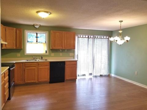 39 Ferris St, Springfield, MA 01151 photo 3