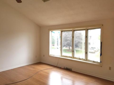 39 Ferris St, Springfield, MA 01151 photo 5