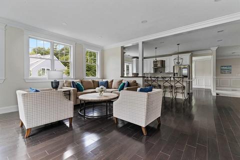 98 Cushing St, Hingham, MA 02043 photo 8