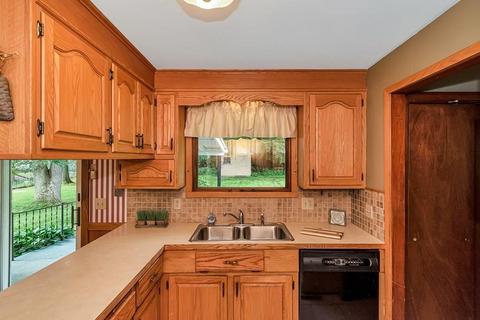 167 Roy St, Springfield, MA 01104 photo 12