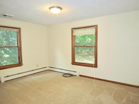 7 Juniper Ln, Webster, MA 01570 photo 9