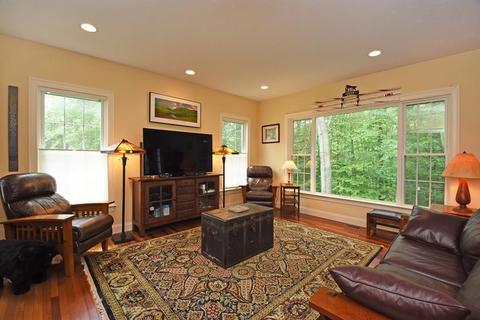25 East St, Upton, MA 01568 photo 6