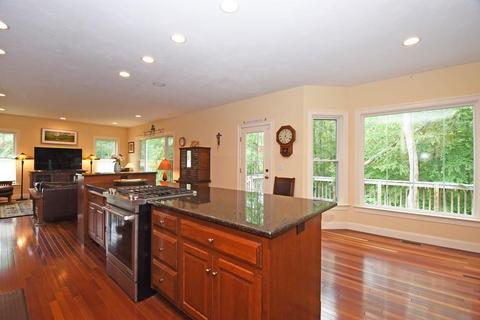25 East St, Upton, MA 01568 photo 10